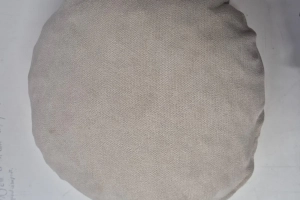 Okrągła poduszka dekoracyjna 32 × 32 cm – stylowy dodatek do Twojego wnętrza!