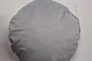 Okrągła poduszka dekoracyjna 32 × 32 cm – stylowy dodatek do Twojego wnętrza!