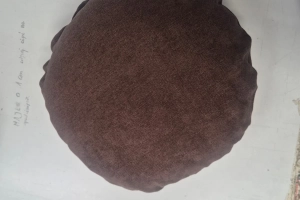 Okrągła poduszka dekoracyjna 32 × 32 cm – stylowy dodatek do Twojego wnętrza!