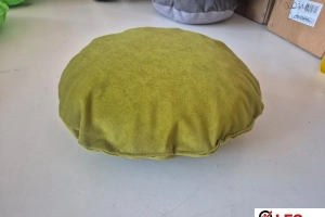Okrągła poduszka dekoracyjna 32 × 32 cm – stylowy dodatek do Twojego wnętrza!