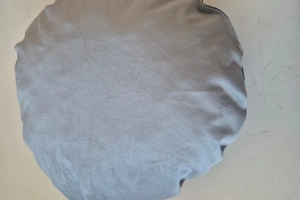 Okrągła poduszka dekoracyjna 32 × 32 cm – stylowy dodatek do Twojego wnętrza!
