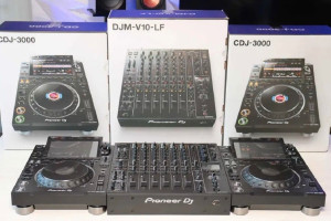 Pioneer OPUS-QUAD, Pioneer XDJ-RX3, Pioneer XDJ-XZ, Pioneer DDJ-FLX10, Pioneer CDJ-3000, Pioneer DJM-A9 , Pioneer CDJ-2000NXS2, Pioneer DJM-900NXS2