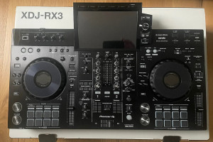 Pioneer CDJ-3000, Pioneer DJM-A9, Pioneer DJM-V10-LF,