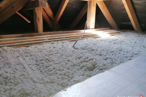 Docieplenia Celulozą Naprawa poddasza po kunach TERMOWOZJA