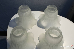 3 stare białe klosze do lampy tulipan