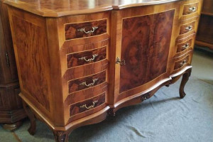 Piękna włoska komoda ludwikowska