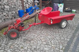 Ciągniczek jednoosiowy MF 70