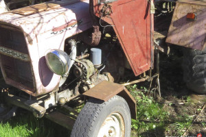 Sprzedam ciągnik składak (silnik C330)