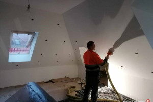 Docieplenia Celulozą Naprawa poddasza po kunach