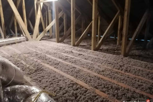 Izolacje Celulozą Naprawa poddasza po kunach TERMOWOZJA