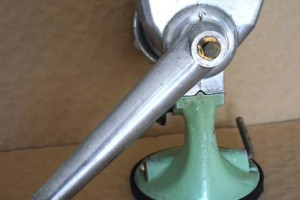 Maszynka do mielenia z przyssawką z czasów PRL - sprawna