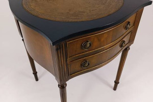 Stolik Reprodux początek XX w.