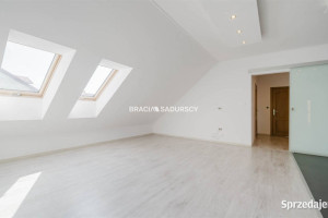 Lokal 74m2 Kraków Mochnaniec