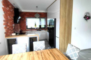 Sprzedam przestronny, parterowy dom w Adamowej Górze