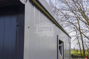 Garaż płyta warstwowa 4x6 brama uchylna ocieplona drzwi okno dach GP365