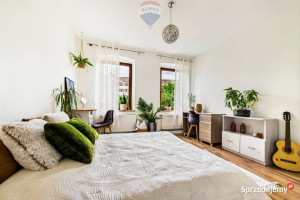 Klimatyczne duże mieszkanie z ogródkiem i garażem