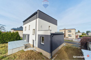 Dom po generalnej modernizacji, duża działka