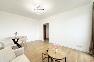 Bezpośrednio, 2 pokoje po generalnym remoncie, balkon, winda, szlaban