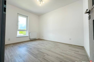 Nowe nowoczesne dwa poziomy ogród parking taras