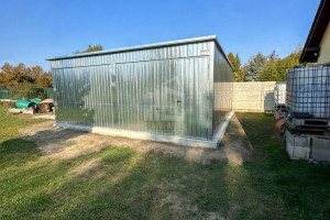 Garaż blaszany 6x6m 2x brama uchylna 2x okno drzwi ocynk dach spad ID773