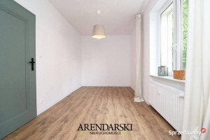 MIESZKANIE Z PRYWATNYM MIEJSCEM POSTOJOWYM!