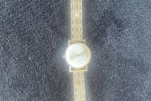 Sprzedam piękny zegarek