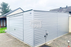 Garaż blaszany 5x5  biały brama uchylna spad w przód  GP117