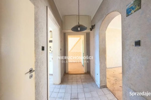 Przestronne mieszkanie w kamienicy 67 mkw 3 pokoje