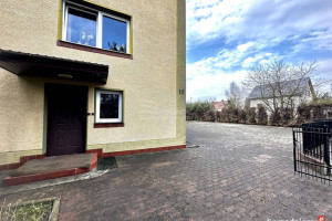 Na wynajem budynek z dużym parkingiem ul. Bociania