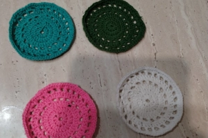 Szydełkowe podstawki pod kubek koło