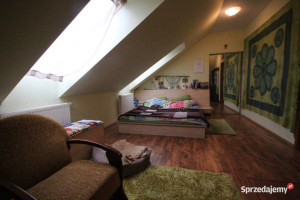 7pok, 230met, okolice Wierzbowej GARAŻ/OGRÓD/2005 (Długołęka)