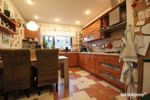 7pok, 230met, okolice Wierzbowej GARAŻ/OGRÓD/2005 (Długołęka)