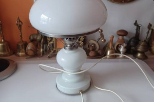 Piękna lampa stołowa z czasów PRL.