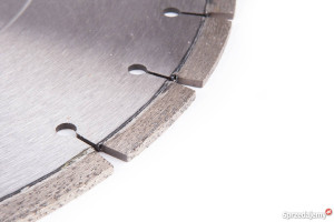 PIŁA JEZDNA SPALINOWA TARCZA 350 ŚWIEŻY MOKRY BETON