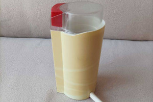 Elektryczny udarowy młynek do kawy Predom typ 652 z czasów PRL