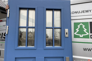 Drzwi zewnętrzne drewniane niebieskie ANGIELSKIE