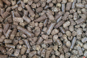 Pellet Polana Zrębki Drewno Brykiet Pelet Trociny Węgiel Dąb