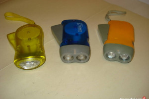 Latarki LED bezbateryjne na dynamo.