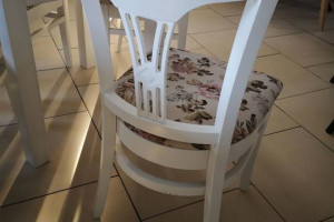 Stylowy Komplet Stół Okrągy 4 Krzesła Italia Rima Bekas