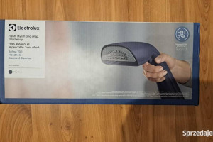 Nowa Parownica do ubrań Electrolux Refine 700