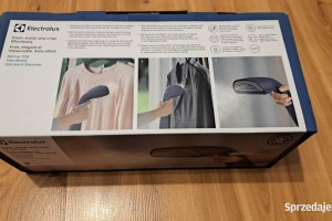 Nowa Parownica do ubrań Electrolux Refine 700
