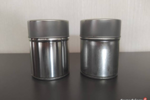 Pojemniki metalowe z dozownikiem 2 szt