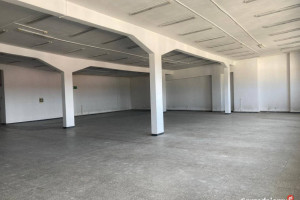 Sprzedam lokal użytkowy w domu towarowym w Wałbrzychu