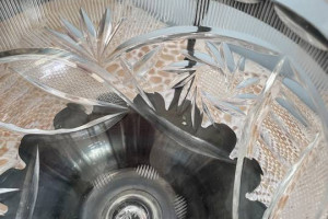 Krysztal,antyczna cukiernica z okuciami z alpaki posrebrzana