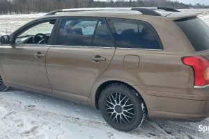 Toyota Avensis 2.0 B kombi skóra grzaną tempomat zadbana