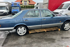 Mercedes-Benz Klasa S Używany · 1982 baza do renowacji motor kaput