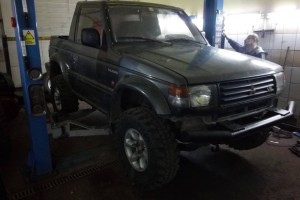 MITSUBISHI PAJERO OFFROAD 4X4 3.0-177KM