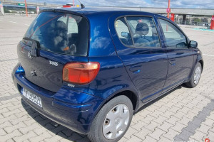 Sprzedam Toyotę Yaris 1gen. w bogatej wersji Sol.