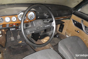 Łada 2103 1977 stoi w stodole ok.20 lat