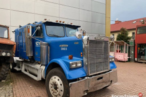 Kultowa amerykańska ciężarówka FREIGHTLINER PETERBIRD